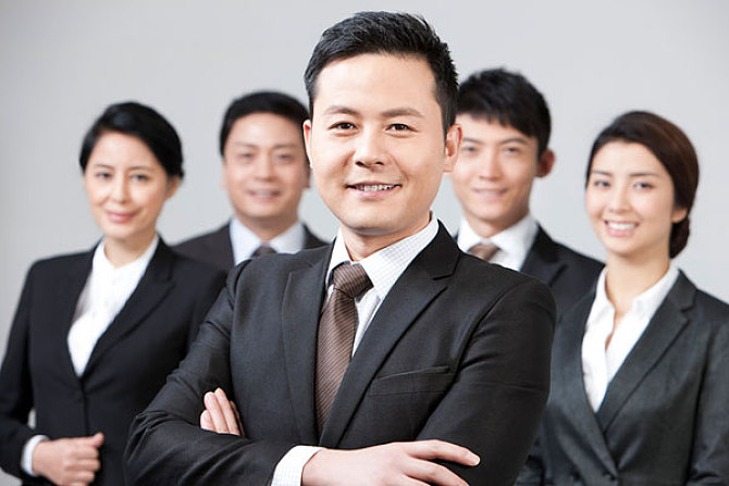 企业里具备领导力,有担当的上司才是最好的老大