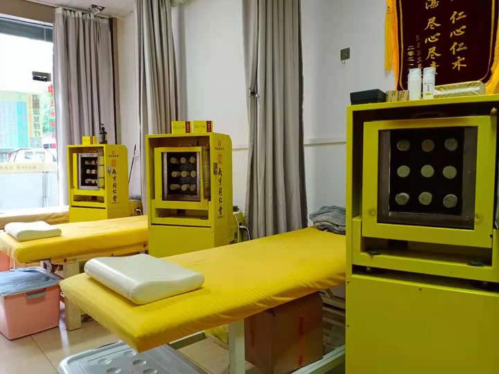 宁波大盈健康管理10000台艾灸仪净化设备正在加紧生产，为全民健康事业添砖加瓦。