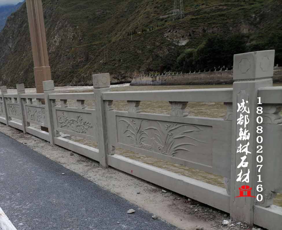 四川青石欄桿工程案例賞析_翰林石材常年不間斷供應