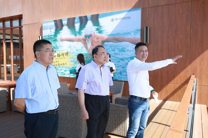 2018年7月5日中国工程院院士于金明一行参观考察博鳌一龄生命养护中心