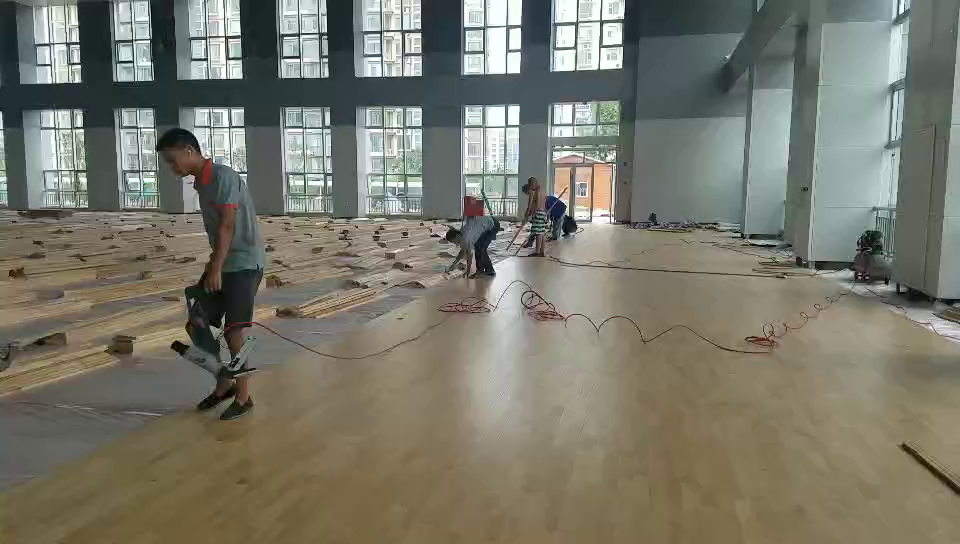 运动木地板安装视频