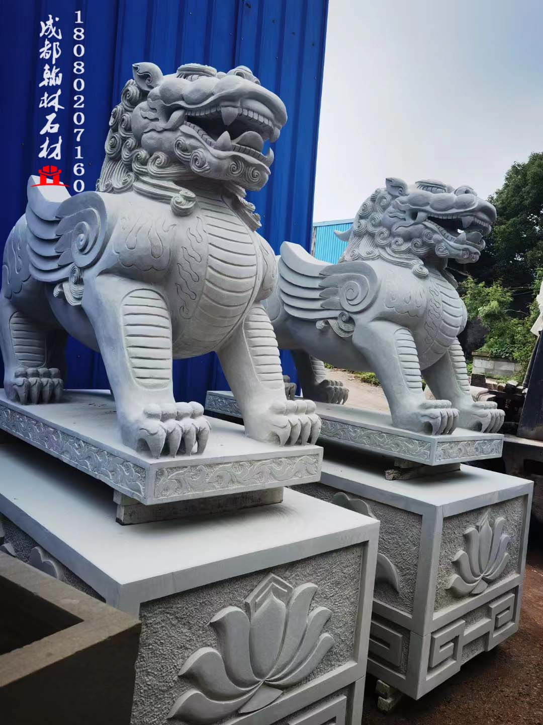 四川隆昌青石麒麟獅子