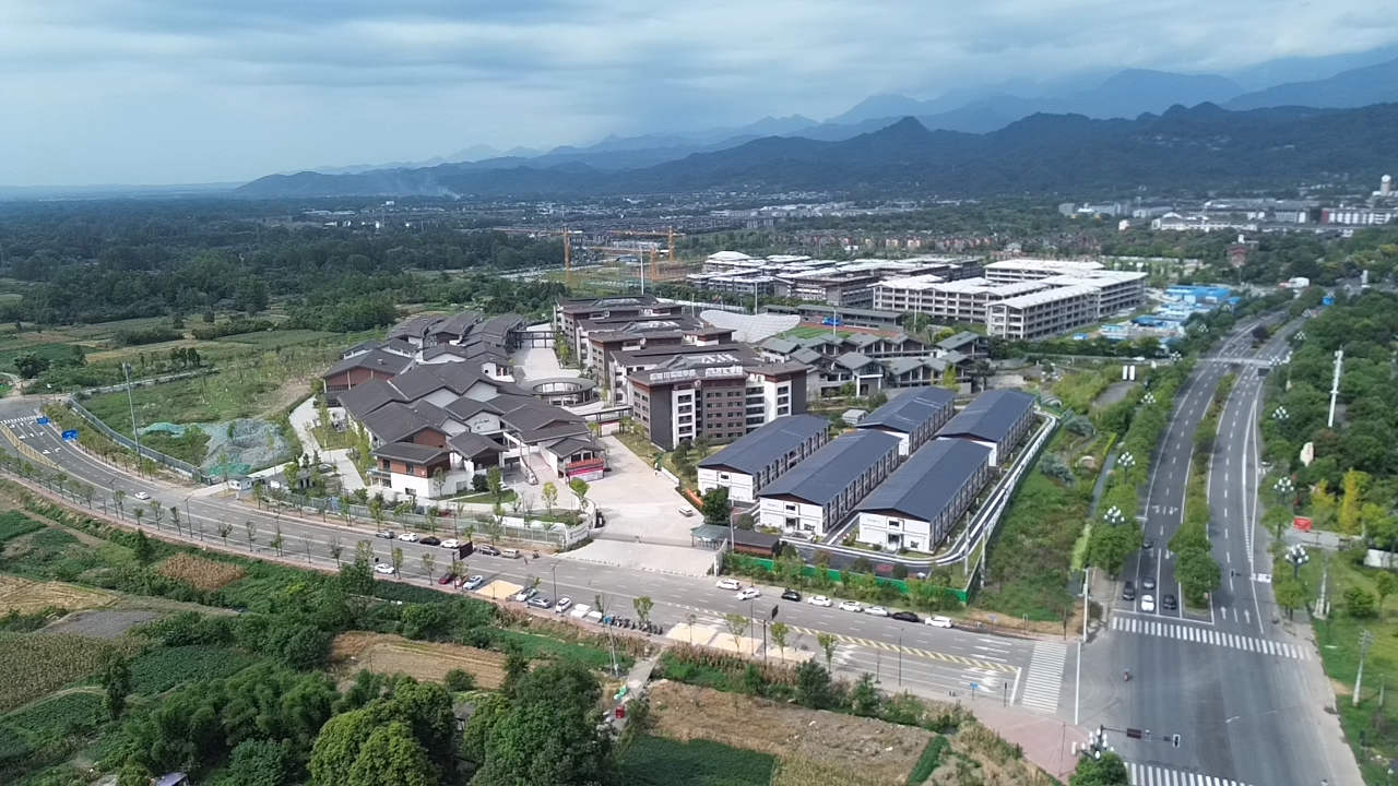 都江堰學校